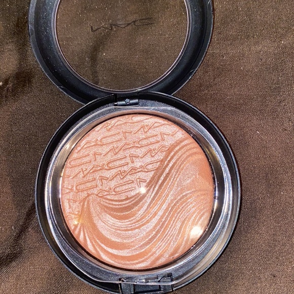 #19 Bella Box - Picture 10 of 12